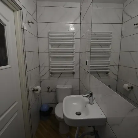 Domyletnie Dom 140 M2 Z Dzialka 펜션 포비에로보