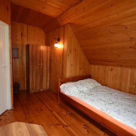 Domyletnie Dom 140 M2 Z Dzialka *