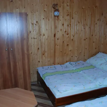 Nyaraló Domyletnie Dom 140 M2 Z Dzialka *