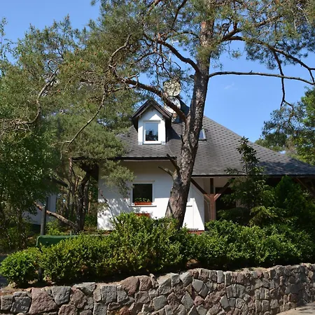 Domyletnie Dom 140 M2 Z Dzialka