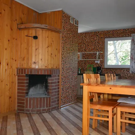 Domyletnie Dom 140 M2 Z Dzialka