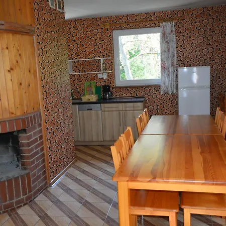 Domyletnie Dom 140 M2 Z Dzialka *