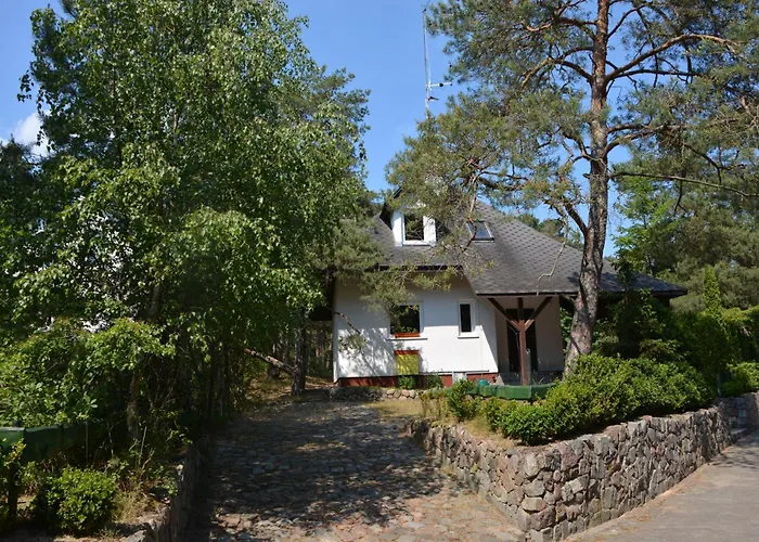 Domyletnie Dom 140 M2 Z Dzialka *