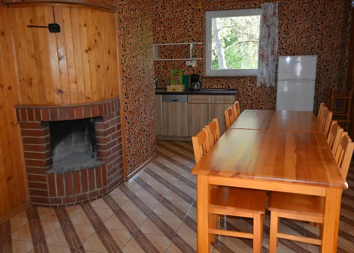 Domyletnie Dom 140 M2 Z Dzialka